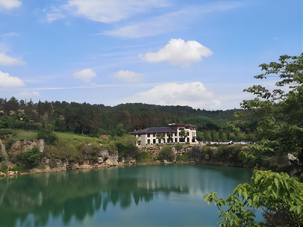武汉市江夏区有什么陵园？井山人文纪念园有几个园区？